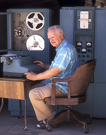 Harry Huskey and his personal Bendix G-15
